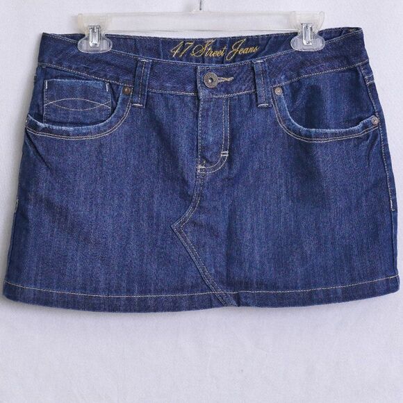 47th Street Jeans Charmed Embroidered Deni… - Picture 2 of 6